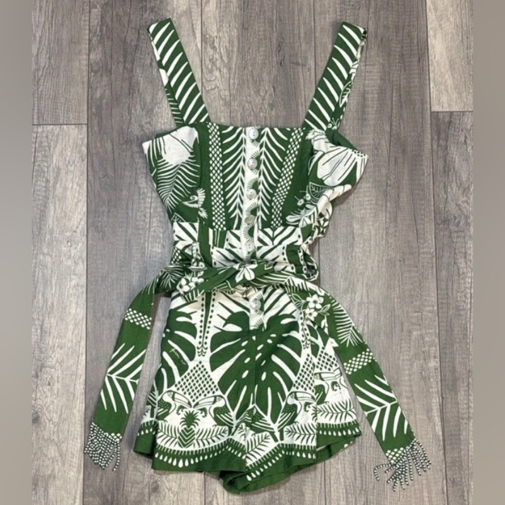 FARM Rio macaw elegance mixed palm linen romper. Worn once size small2-4 SOLDOUT